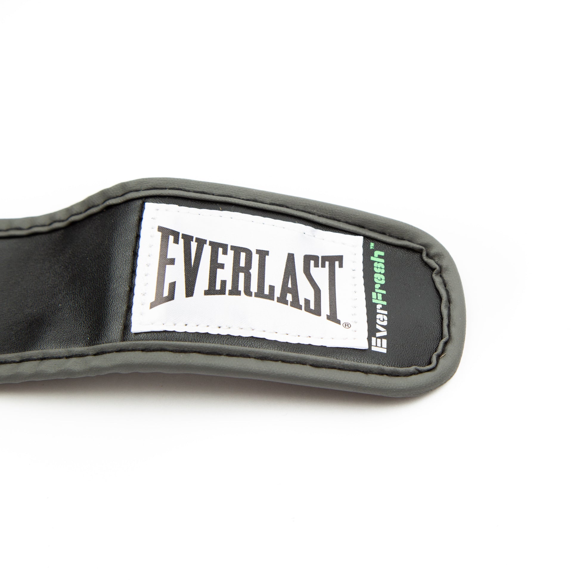 Elevate Your Training with Everlast Wrist Wrap Heavy Bag Gloves – S/M, Black for Ultimate Mitt, Reflex & Bag Work